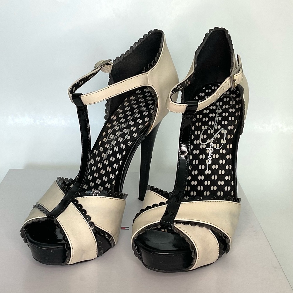 Jessica Simpson Black and Cream Heels